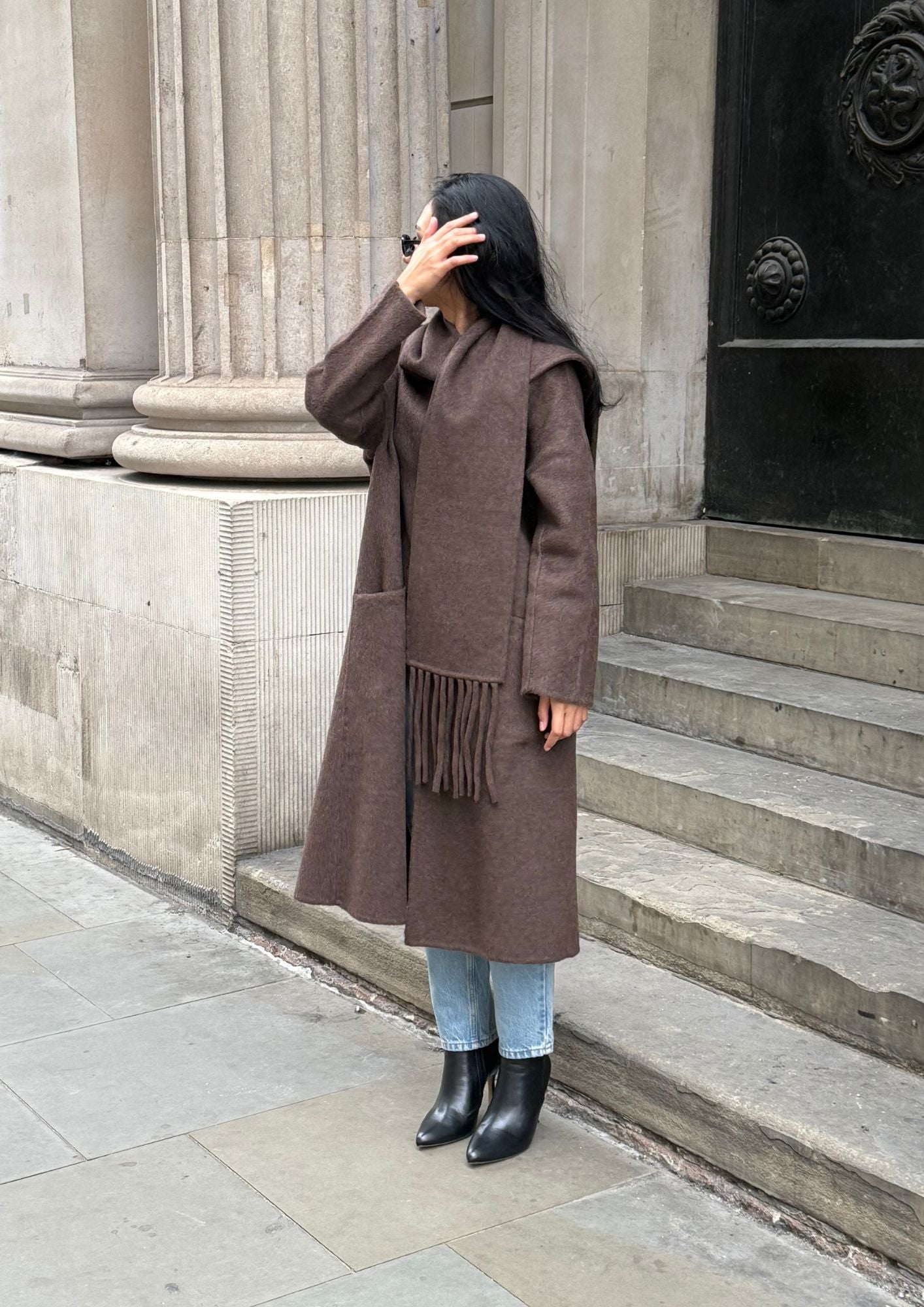 The Neighbour Coat - Brown